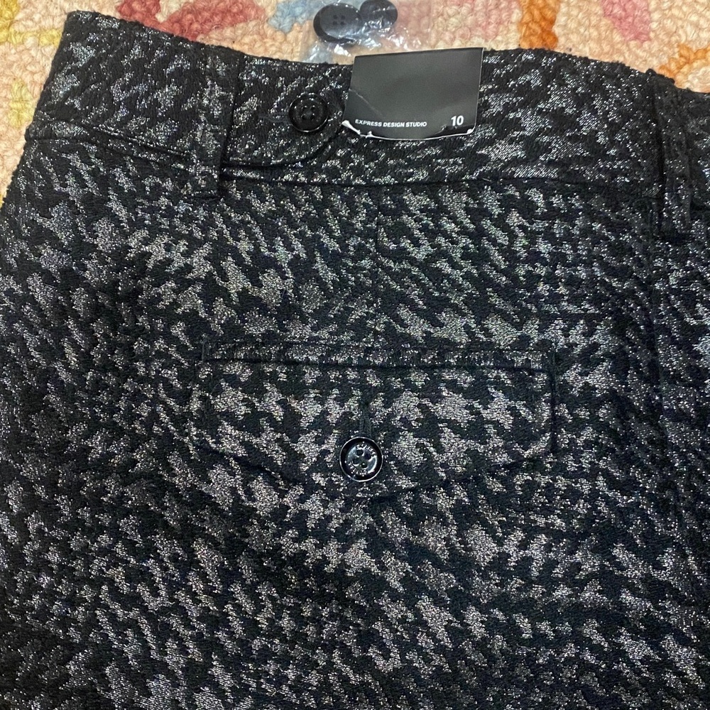 Express Silver Metallic Houndstooth Cuffs Shorts Pockets Size 10 Wool Blend - Picture 4 of 5